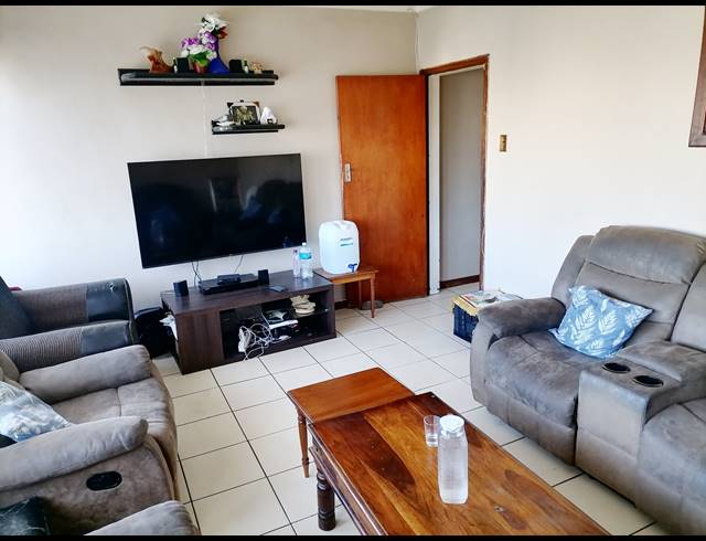 1 BEDROOM APARTMENT FOR SALE IN GQEBERHA CENTRAL